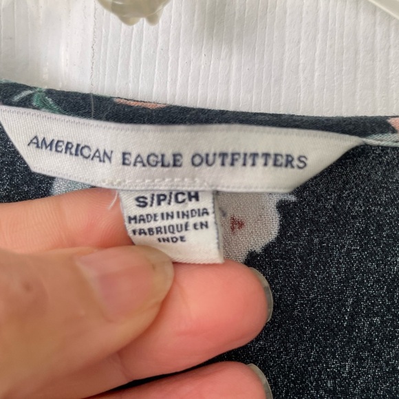 American Eagle Outfitters Floral Crop Top B78 - Picture 9 of 9